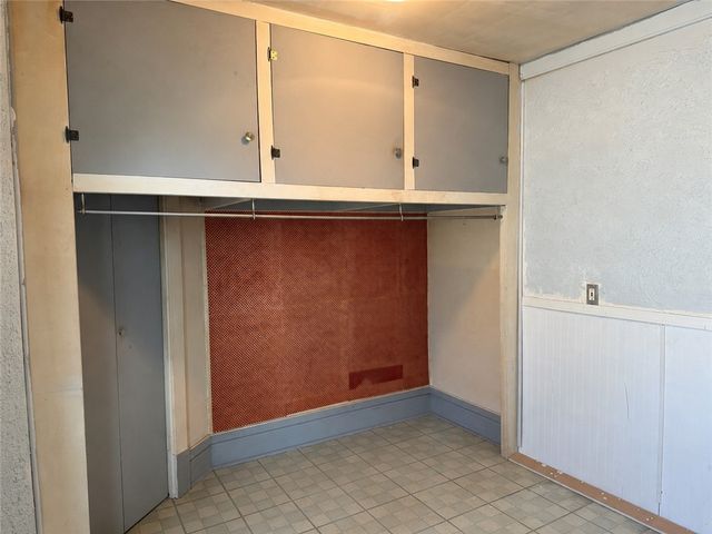 305 N Lafayette St, New Castle, PA 16102