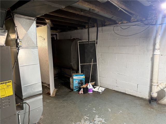 305 N Lafayette St, New Castle, PA 16102