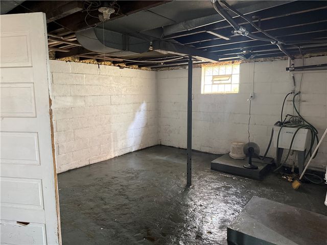305 N Lafayette St, New Castle, PA 16102