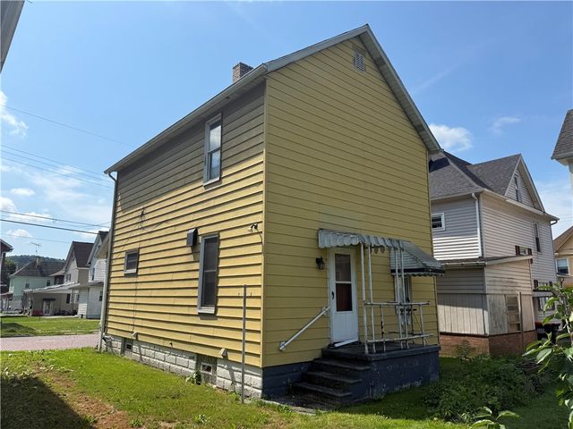 305 N Lafayette St, New Castle, PA 16102