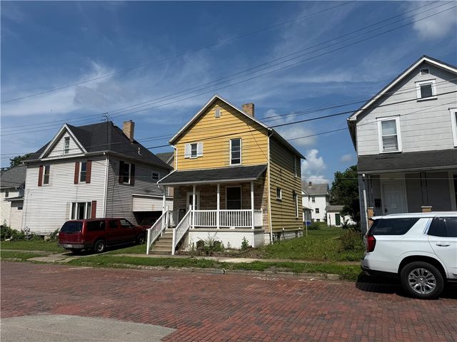 305 N Lafayette St, New Castle, PA 16102
