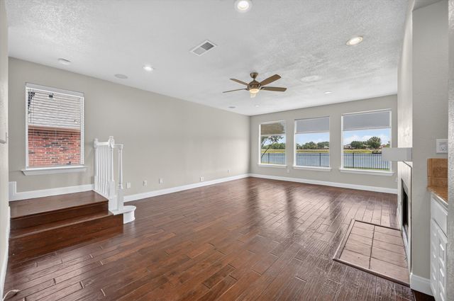 2204 Lakeshore Drive, Flower Mound, TX 75028