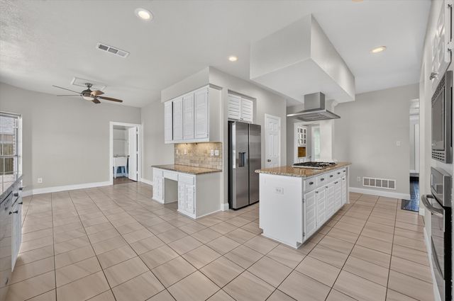 2204 Lakeshore Drive, Flower Mound, TX 75028