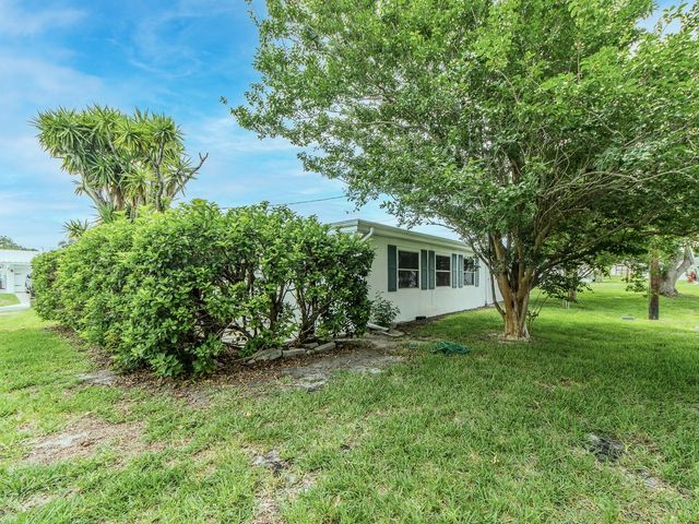14070 90TH AVENUE, Seminole, FL 33776