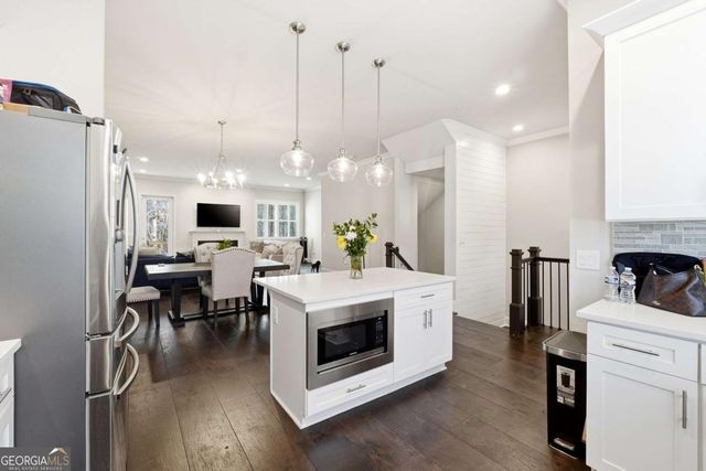 8005 Linfield Way, Atlanta, GA 30350