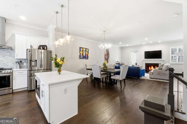 8005 Linfield Way, Atlanta, GA 30350