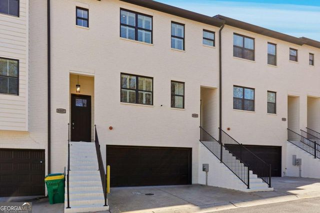 8005 Linfield Way, Atlanta, GA 30350