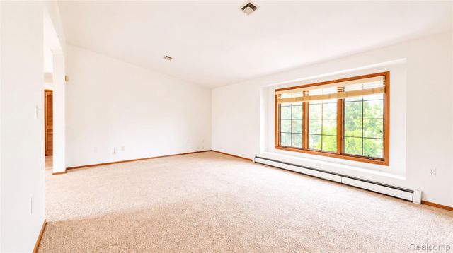 2232 London Bridge Drive 42, Rochester Hills, MI 48307
