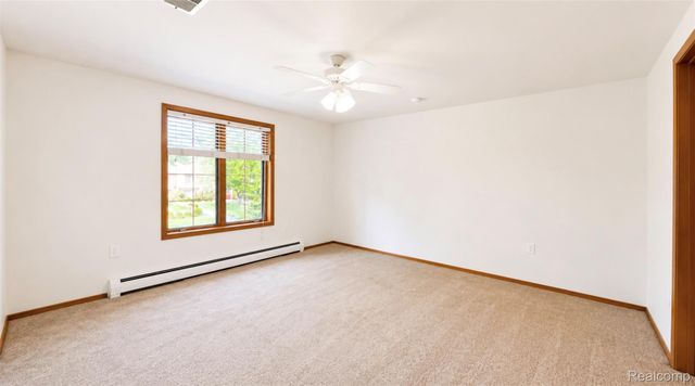 2232 London Bridge Drive 42, Rochester Hills, MI 48307