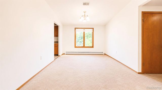 2232 London Bridge Drive 42, Rochester Hills, MI 48307