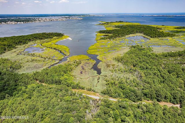 1242 Cattus Island Boulevard, Toms River, NJ 08753