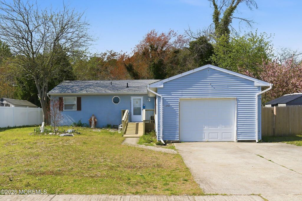 1242 Cattus Island Boulevard, Toms River, NJ 08753