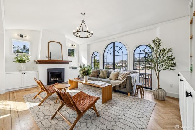 89 Idora Avenue, San Francisco, CA 94127