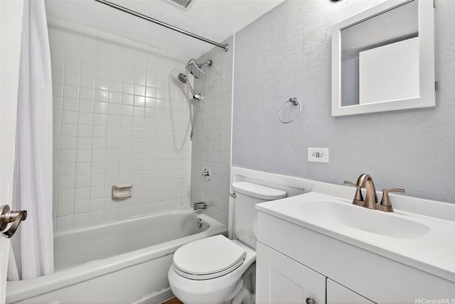 1260 Richard Lane B-602, Honolulu, HI 96819