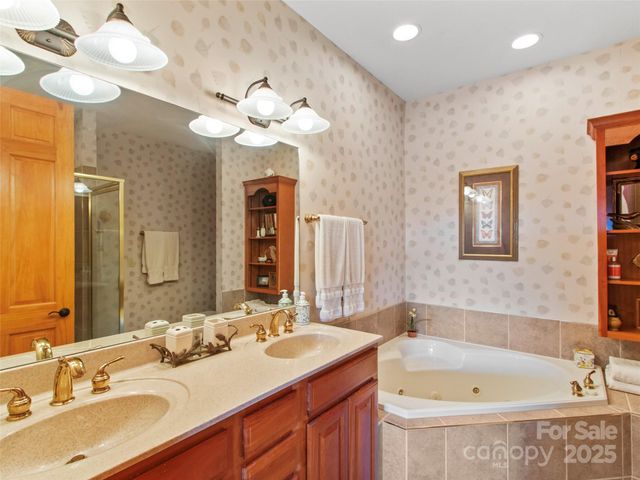 101 Spring Rock Road B3, Burnsville, NC 28714