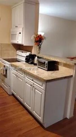 15610 NE 6th Ave 18C, Miami, FL 33162