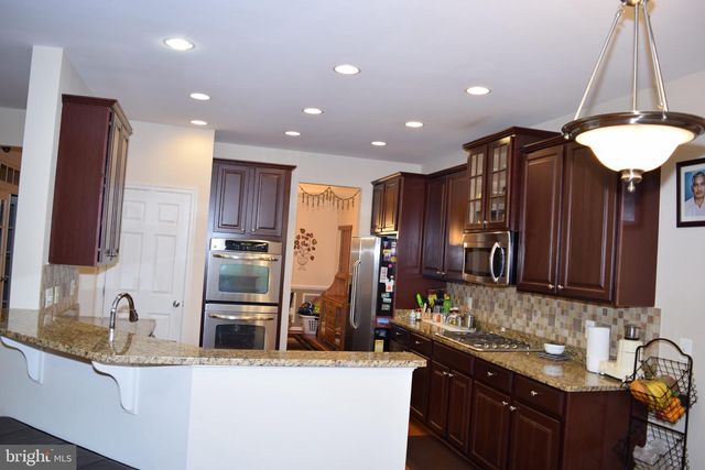 3791 LOUISE AVE, Chantilly, VA 20151
