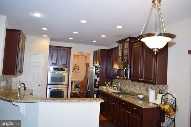 3791 LOUISE AVE, Chantilly, VA 20151