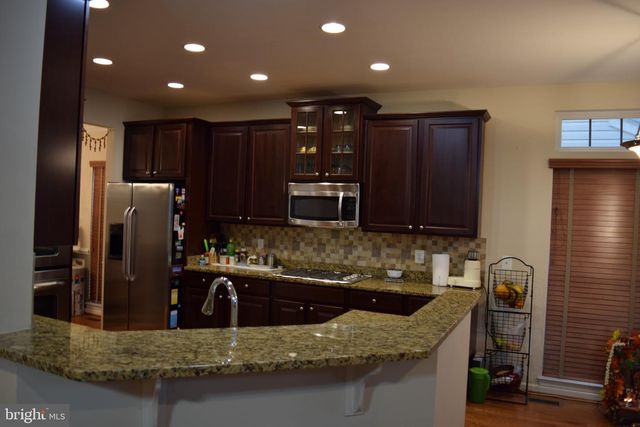 3791 LOUISE AVE, Chantilly, VA 20151