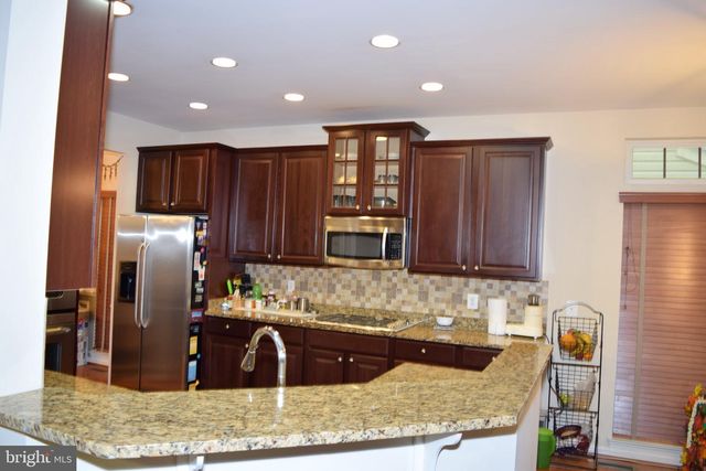 3791 LOUISE AVE, Chantilly, VA 20151