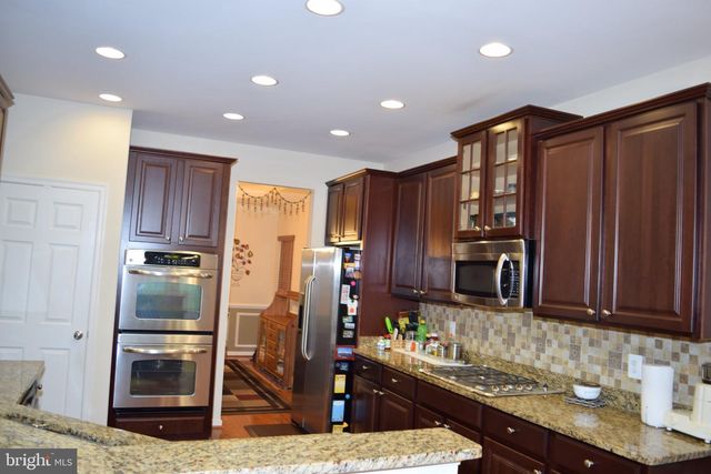 3791 LOUISE AVE, Chantilly, VA 20151