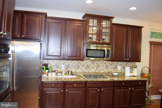 3791 LOUISE AVE, Chantilly, VA 20151