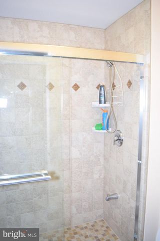 3791 LOUISE AVE, Chantilly, VA 20151