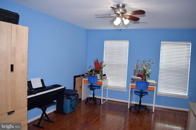 3791 LOUISE AVE, Chantilly, VA 20151