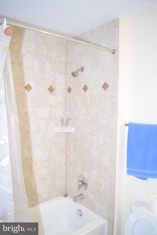 3791 LOUISE AVE, Chantilly, VA 20151