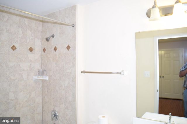 3791 LOUISE AVE, Chantilly, VA 20151