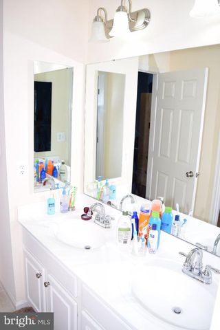 3791 LOUISE AVE, Chantilly, VA 20151