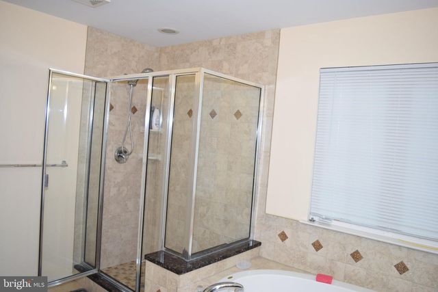 3791 LOUISE AVE, Chantilly, VA 20151