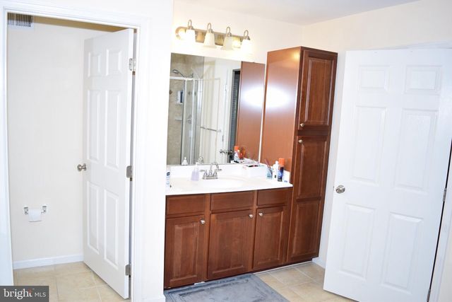 3791 LOUISE AVE, Chantilly, VA 20151