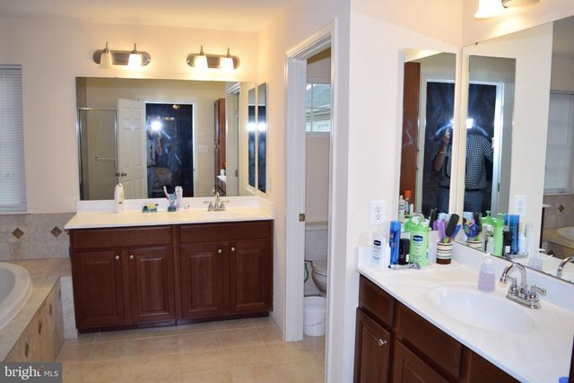 3791 LOUISE AVE, Chantilly, VA 20151