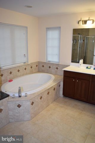 3791 LOUISE AVE, Chantilly, VA 20151