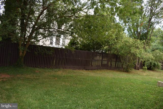 3791 LOUISE AVE, Chantilly, VA 20151