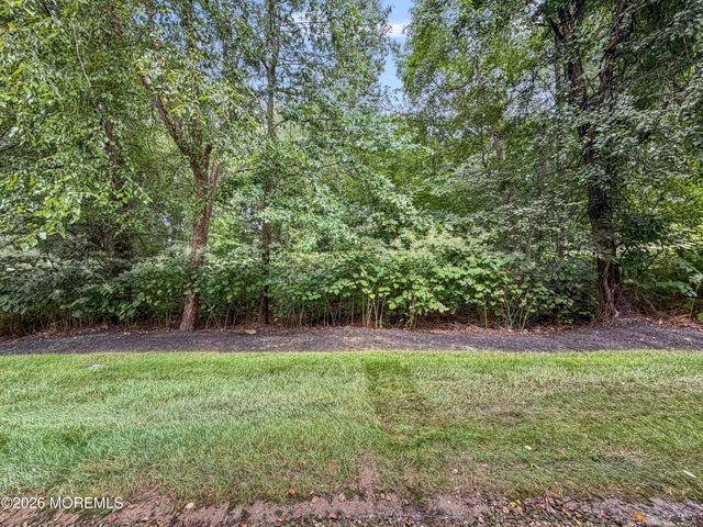 6 Cottrell Court, Old Bridge, NJ 08857
