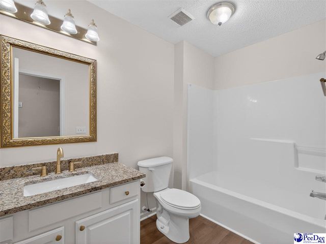 3188 Raccoon Rd, Manning, SC 29102