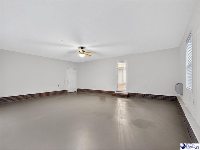 3188 Raccoon Rd, Manning, SC 29102