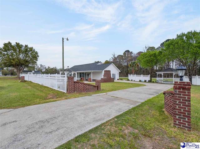 3188 Raccoon Rd, Manning, SC 29102