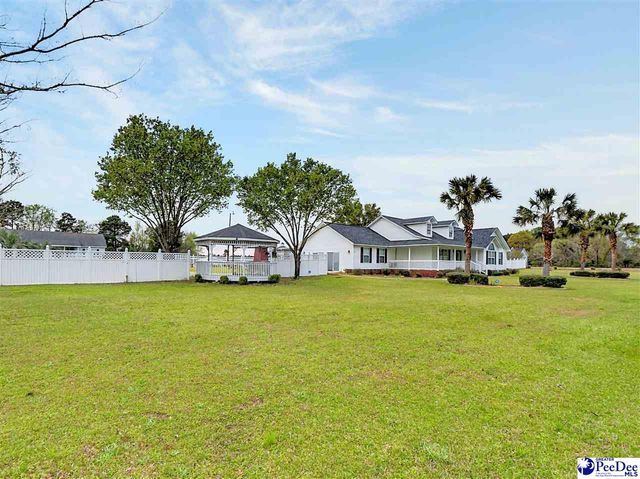 3188 Raccoon Rd, Manning, SC 29102