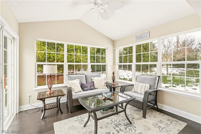 2551 Edgebrook Crossing, Twinsburg, OH 44087