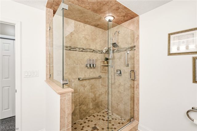 2551 Edgebrook Crossing, Twinsburg, OH 44087