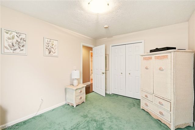 2551 Edgebrook Crossing, Twinsburg, OH 44087