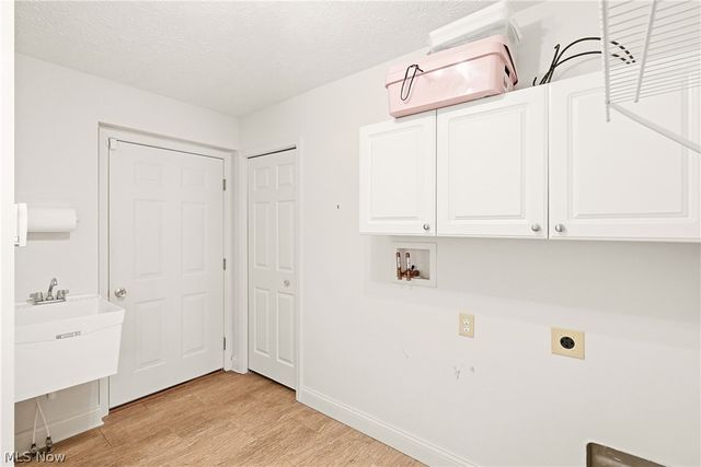 2551 Edgebrook Crossing, Twinsburg, OH 44087