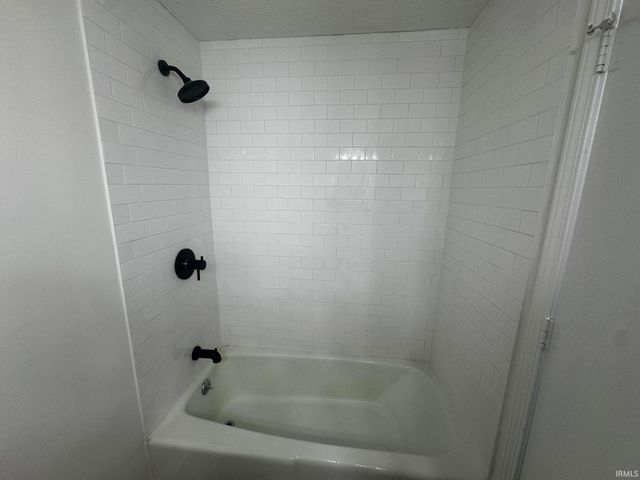 5411 Monarch Drive, Fort Wayne, IN 46815