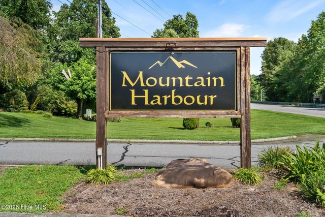 358 Licklog Ridge, Hayesville, NC 28904