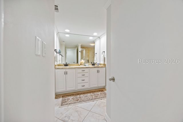 2 Shelter Cove Ln Apt 207, Hilton Head Island, SC 29928