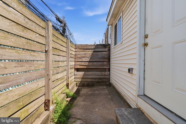 2822 CEDAR ST, Philadelphia, PA 19134