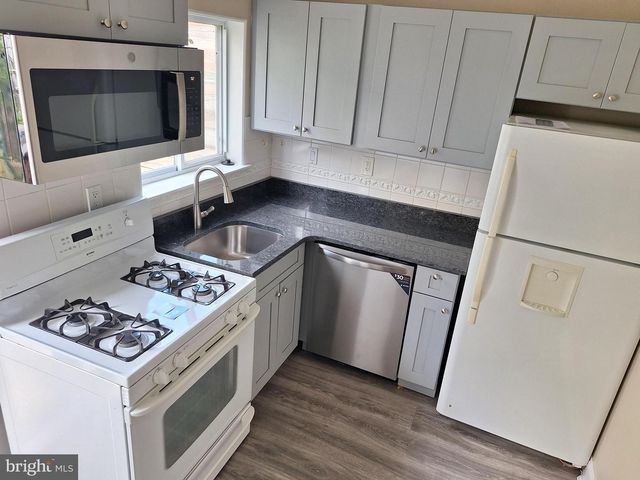 2822 CEDAR ST, Philadelphia, PA 19134